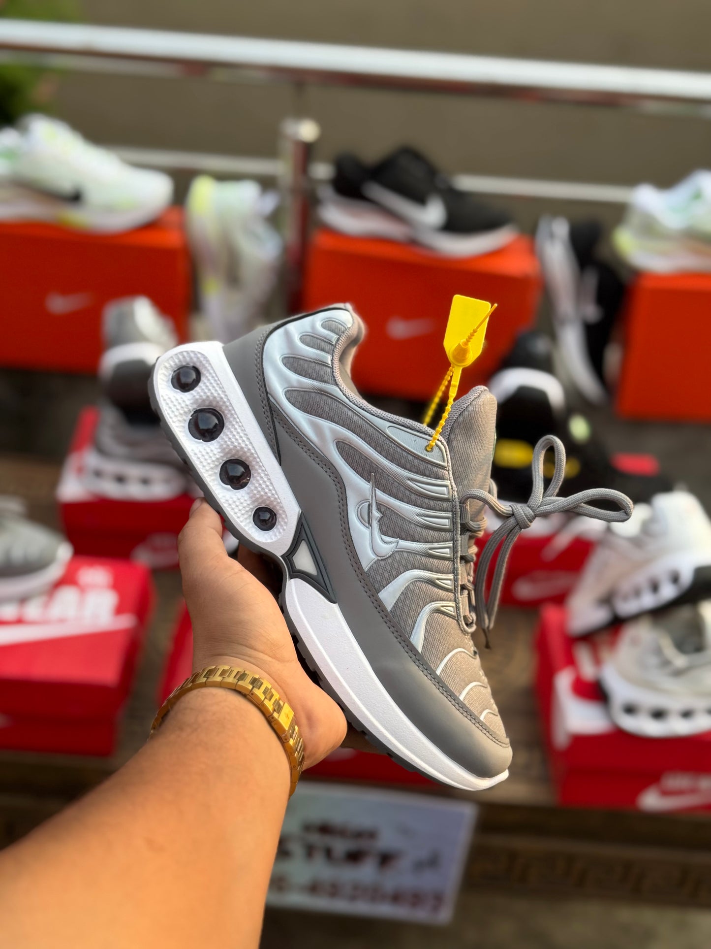 Air Plus Max Sneaker