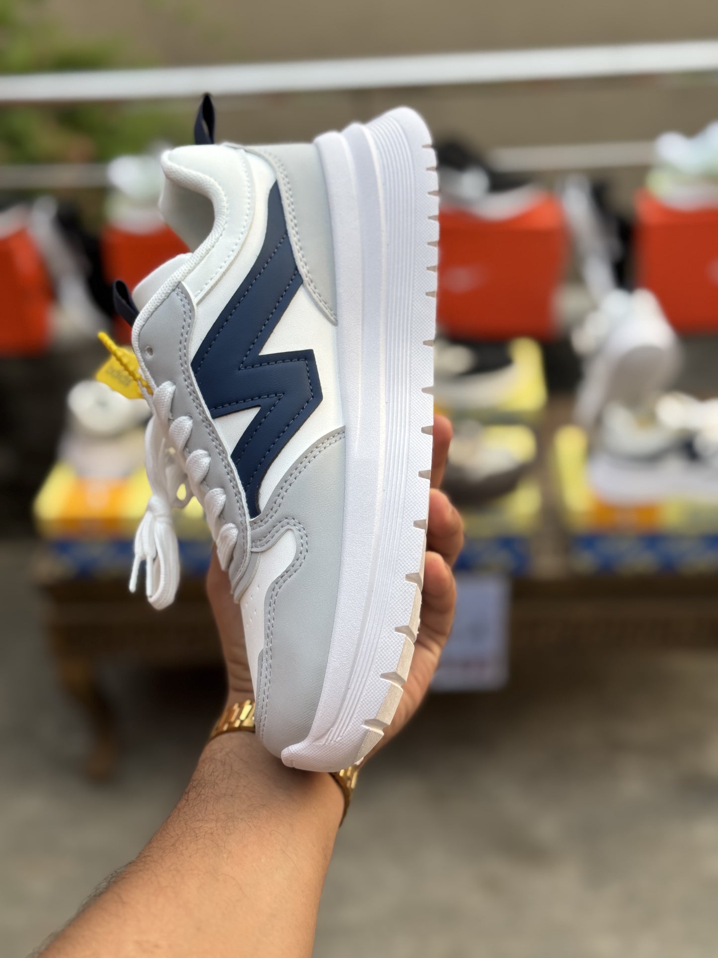 Sneaker 327