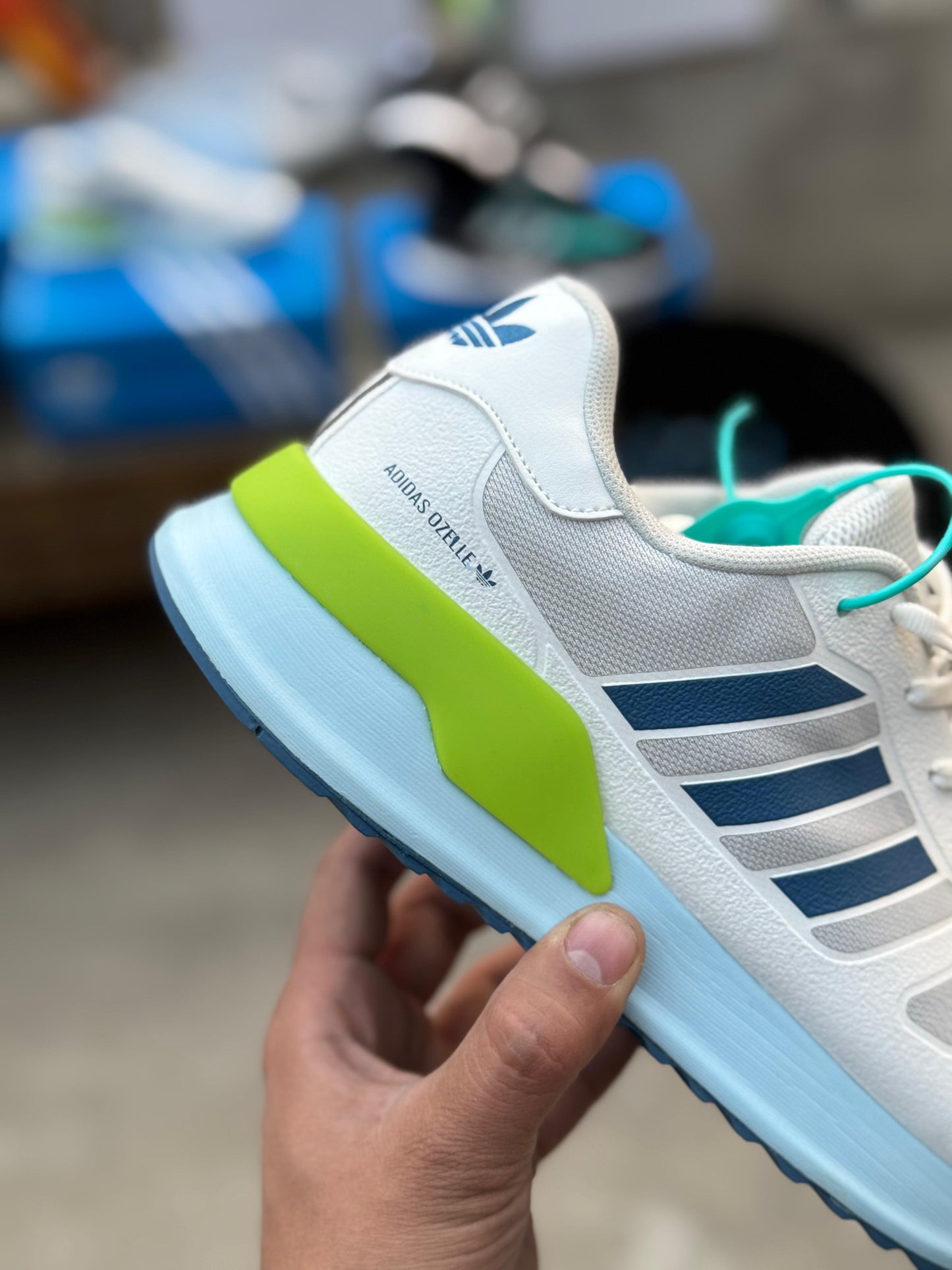 Adi-das ozelle-best Trainner