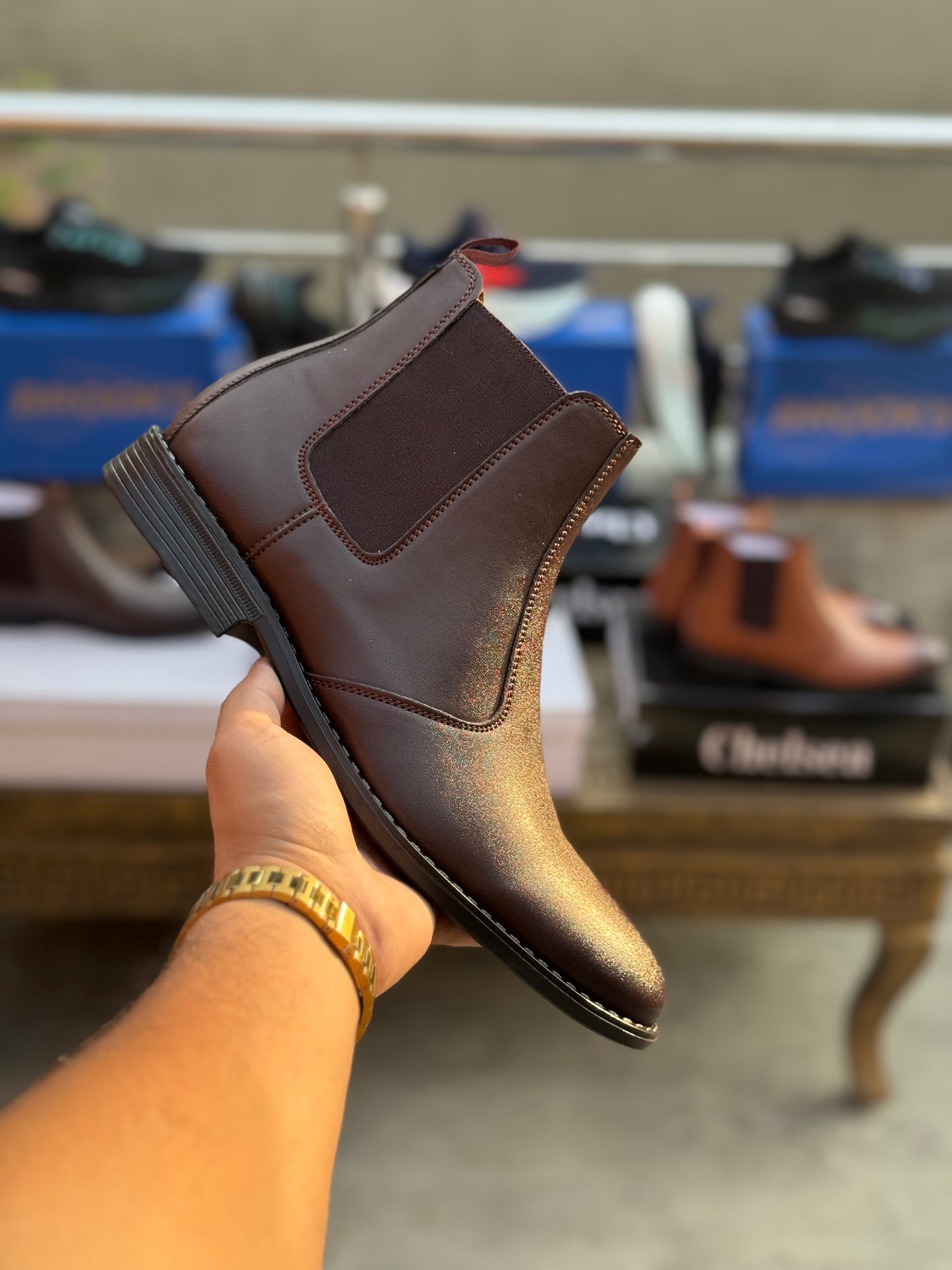 Handcrafted Chelsea Boots – Timeless Design for Every Occasion