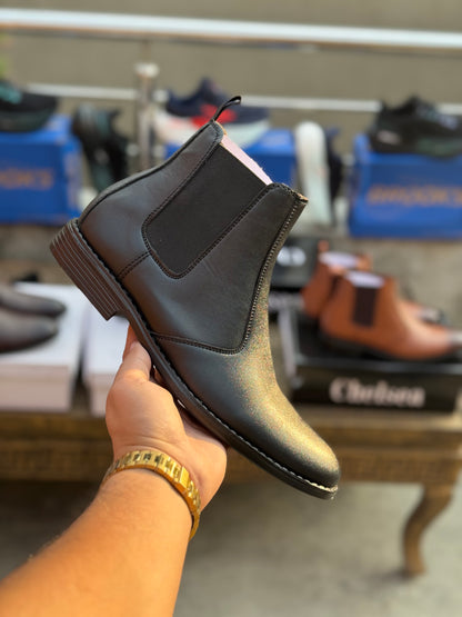 Handcrafted Chelsea Boots – Timeless Design for Every Occasion