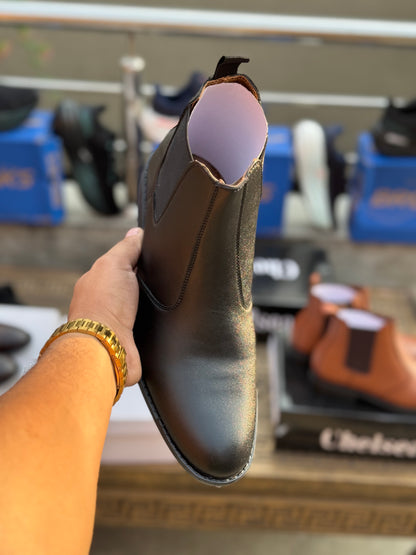 Handcrafted Chelsea Boots – Timeless Design for Every Occasion
