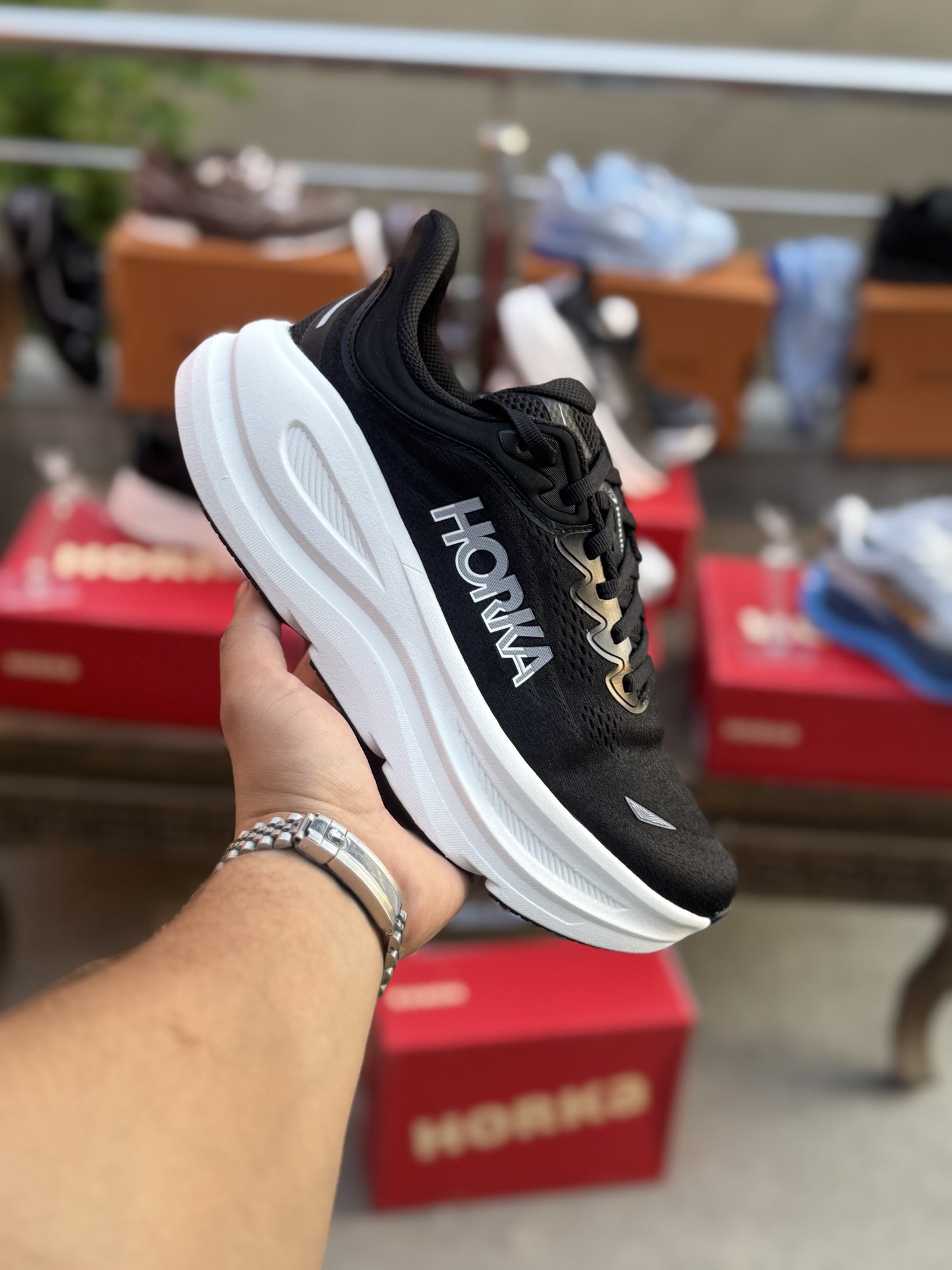 HORKA Bondi 9 Premiume Footwear